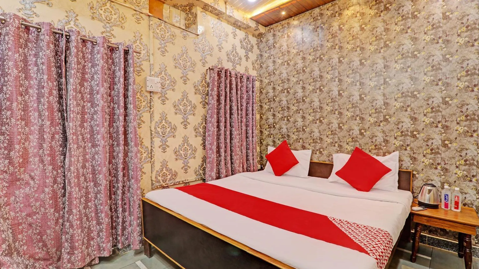 Oyo Flagship Manjushree P. Guest House Varanasi Hotel