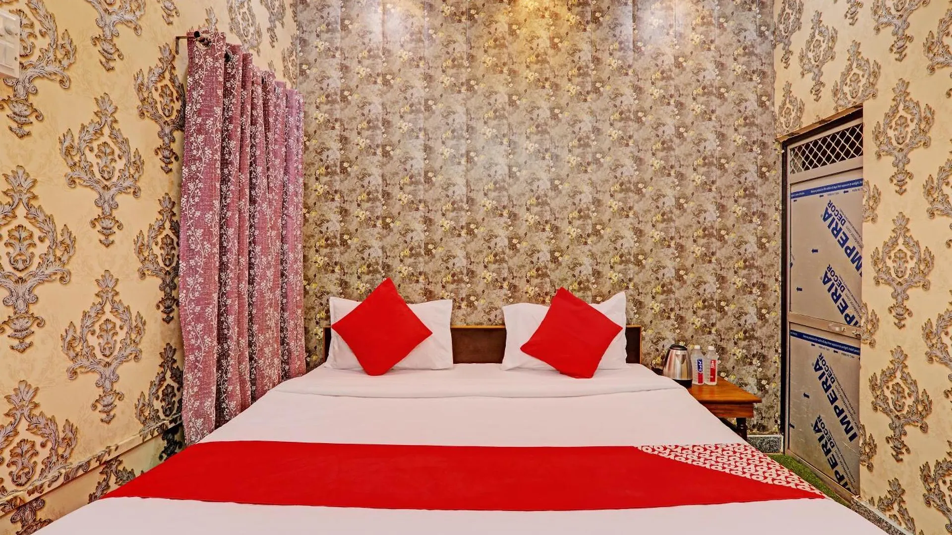 Oyo Flagship Manjushree P. Guest House Varanasi 4*,  India